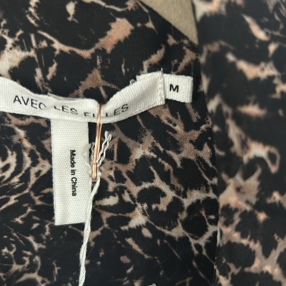 Avec Les Filles leopard blouse NWT - Picture 4 of 6